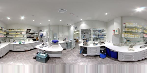FOTO DELLA FARMACIA